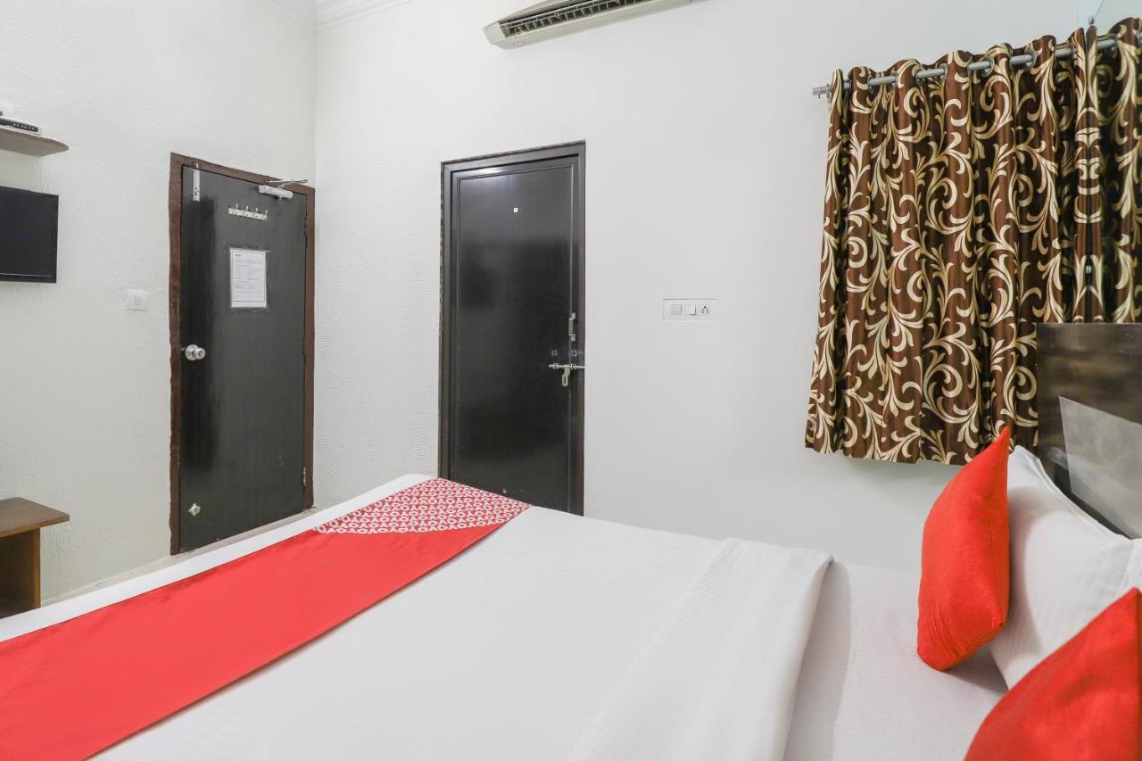 Hotel Jasmine Ahmedabad Ngoại thất bức ảnh