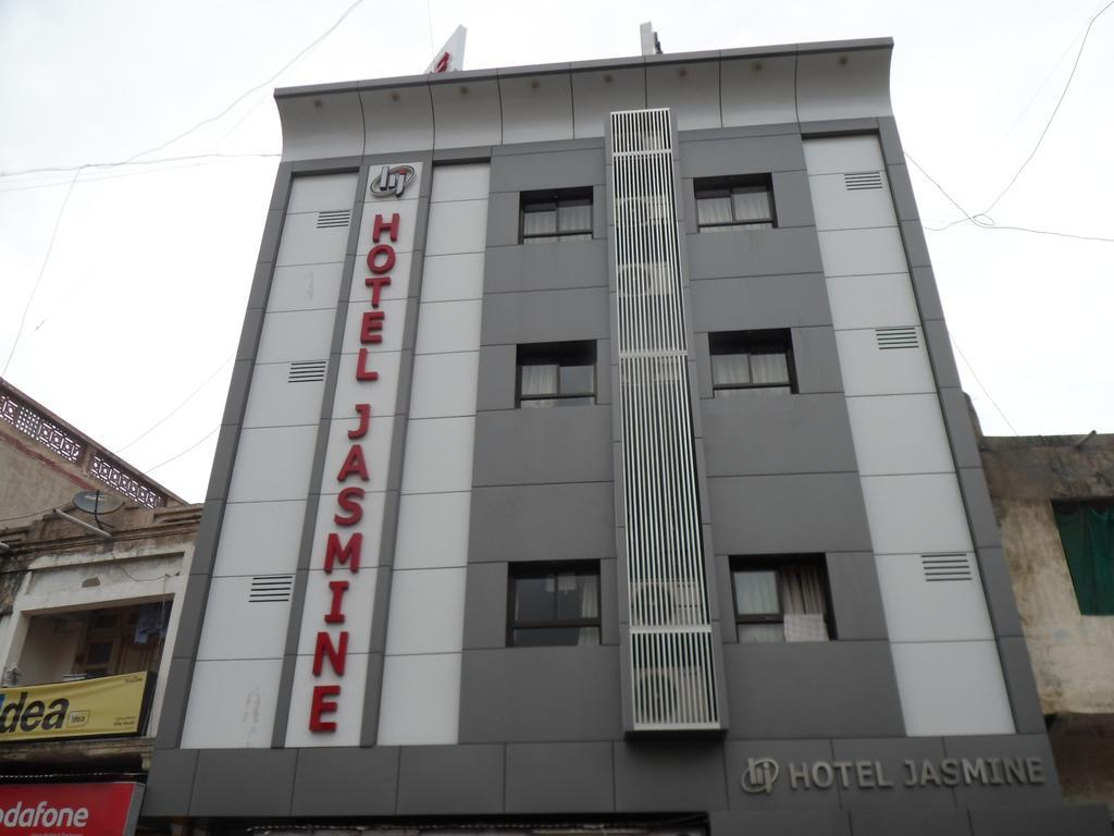 Hotel Jasmine Ahmedabad Ngoại thất bức ảnh