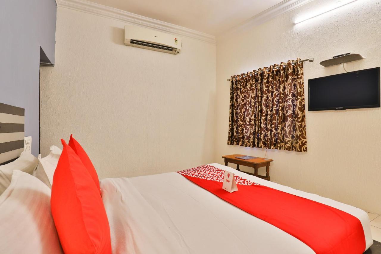Hotel Jasmine Ahmedabad Ngoại thất bức ảnh