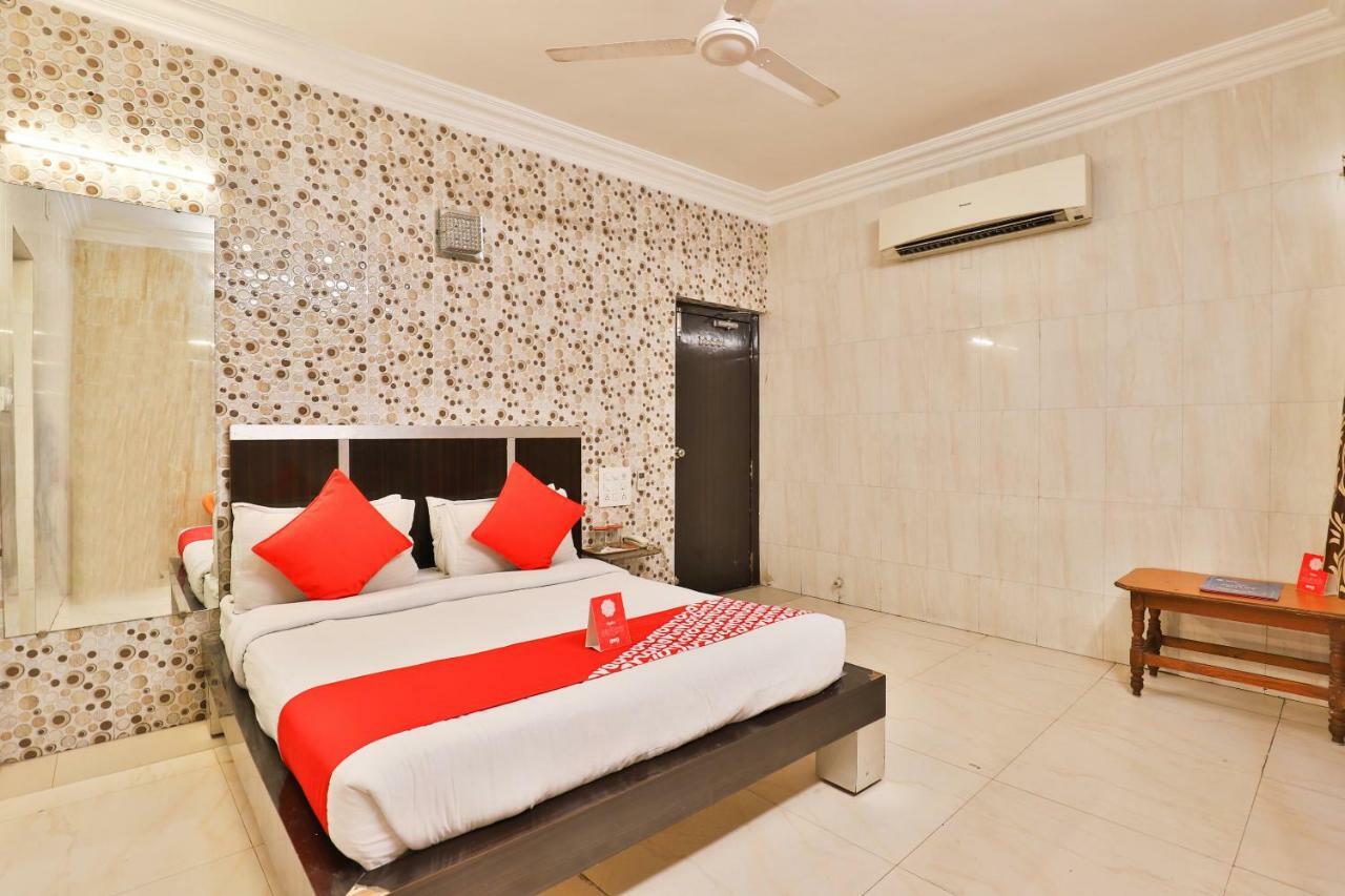Hotel Jasmine Ahmedabad Ngoại thất bức ảnh